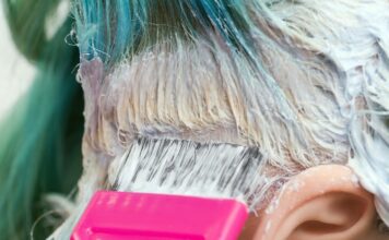 Jakich kosmetyków do farbowania włosów nie może zabraknąć przy zmianie koloru? Jakich kosmetyków do farbowania włosów nie może zabraknąć przy zmianie koloru