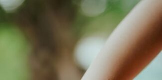 Jak zrobić bransoletkę z kamieni naturalnych i koralików? koraliki z kamieni